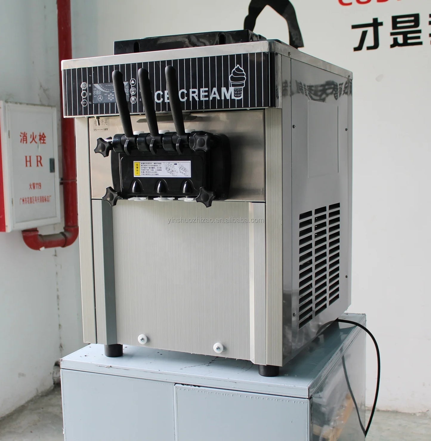 YINSHUO New 3 Flavors Soft Ice Cream Machine Gelato Maker Frosting Machine