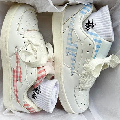 Ins Trendy Niche Versatile Board Shoes Women 2026 Spring Autumn Thick Sole Breathable Casual Bread White Shoes