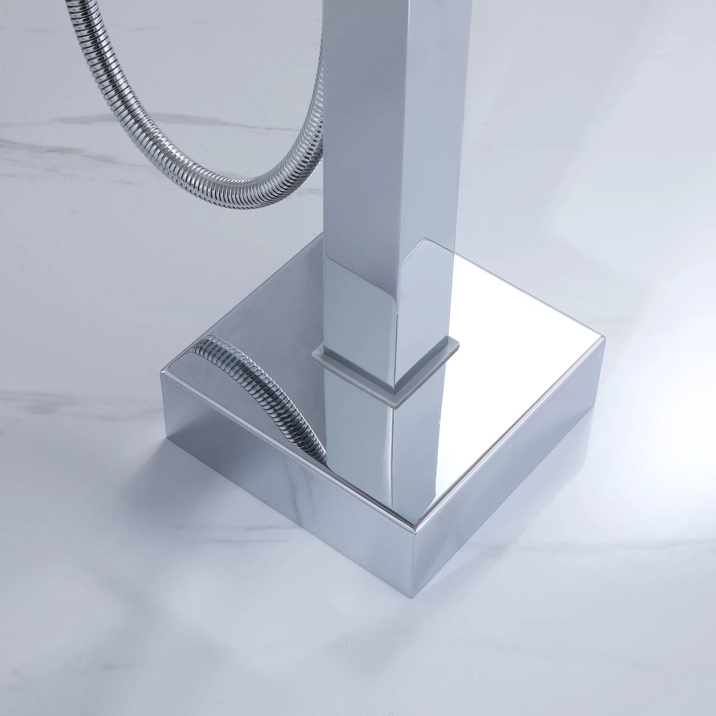 Floor Mounted Bath&Shower Faucet Bathroom Equipped with Handheld Shower Brass Free Standing Rainfall Shower Faucet
