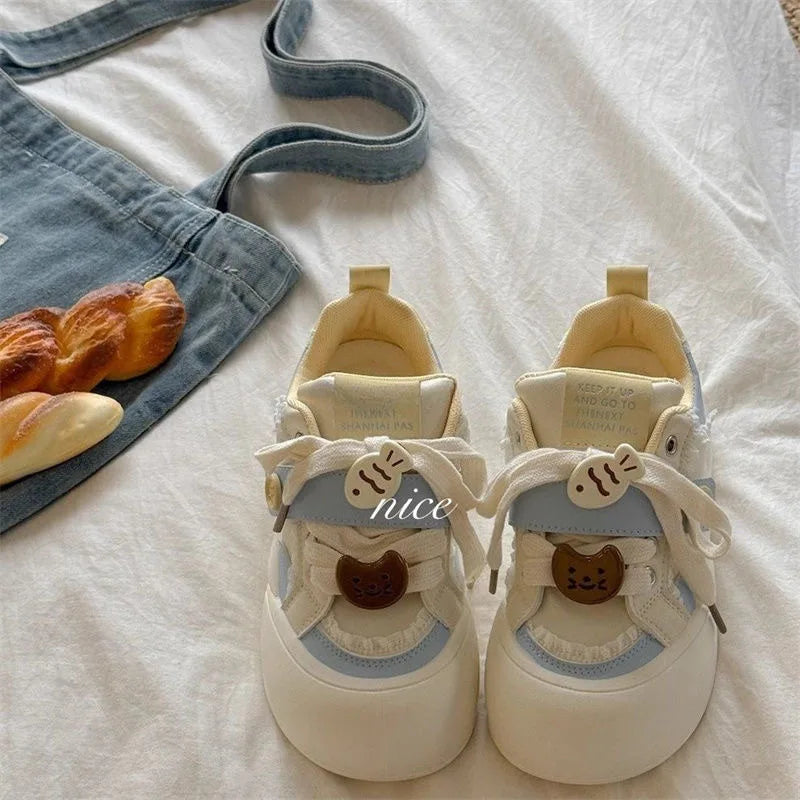 Women Trendy White Bread Shoes, 2025 Summer Original Cat Fish Motif, Thick Sole Elevated All-match Casual Sports Board Sneakers