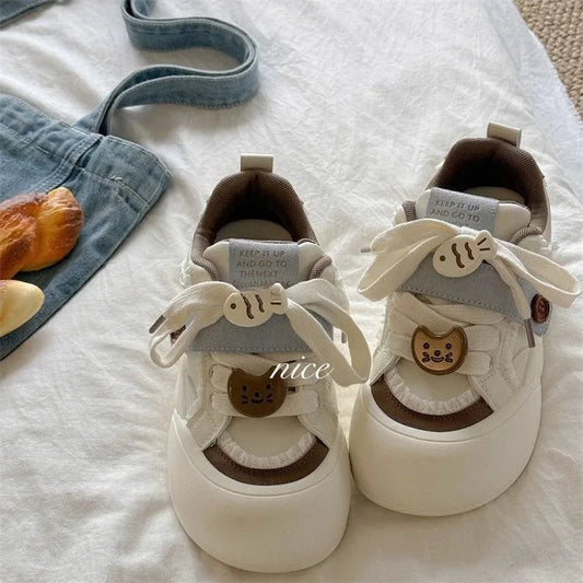 Women Trendy White Bread Shoes, 2025 Summer Original Cat Fish Motif, Thick Sole Elevated All-match Casual Sports Board Sneakers