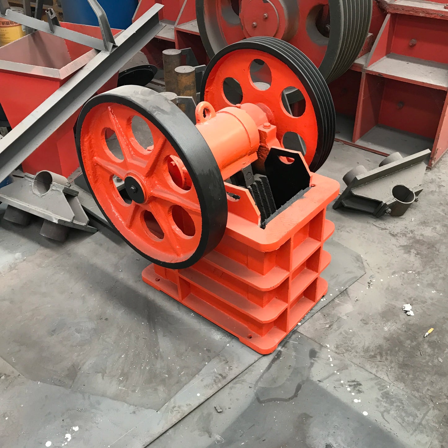 Eccentric Shaft Toggle Plate in Swing Jaw Crusher for Sale Shaft Unique Mobile Jaw Cone Crusher