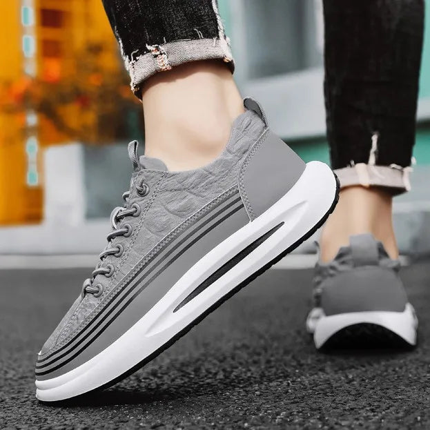 Men's Shoes Summer New Breathable Canvas Shoes Men's Trend Versatile Sports Thick Soled Casual Board Shoes