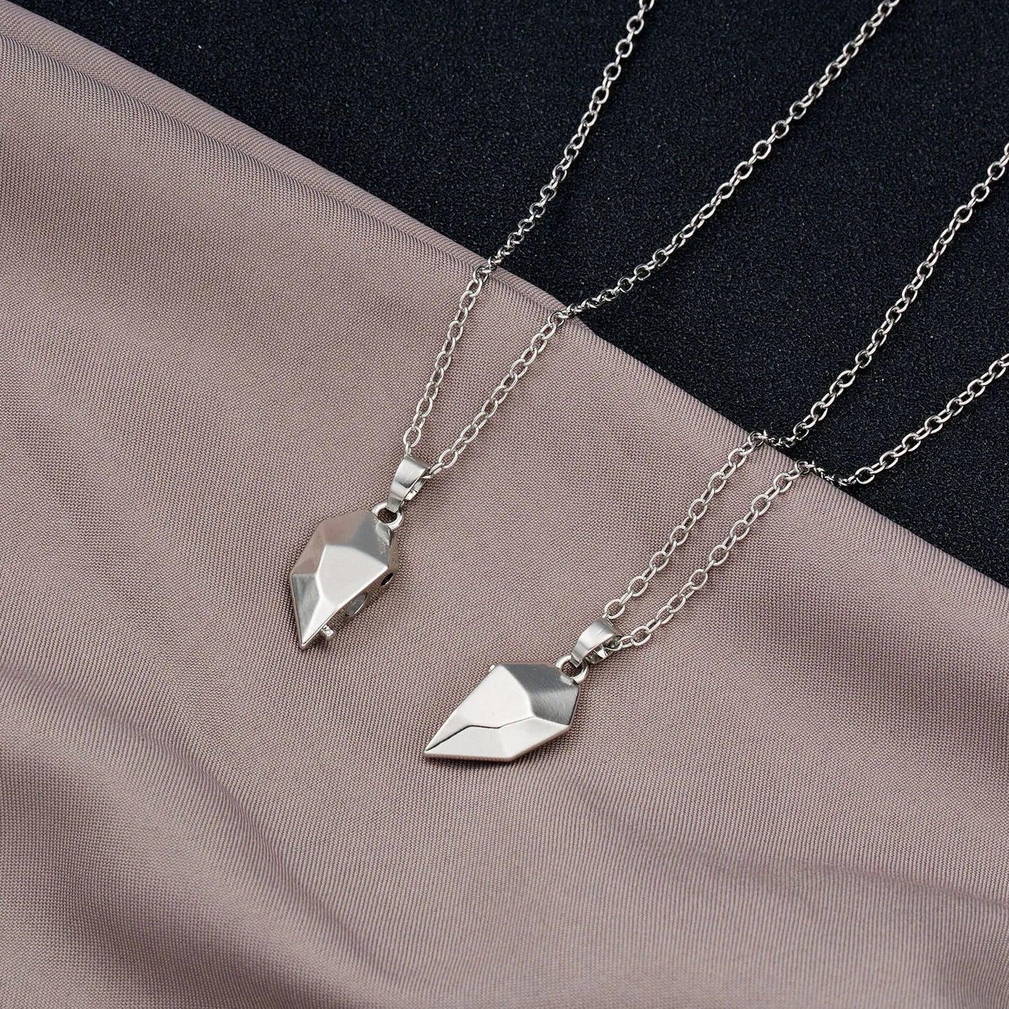 2Pcs Magnetic Heart Couple Necklace For Women Valentine's Day Sweater Chain For Best Friend Lovers Wedding Party Gift Jewelry