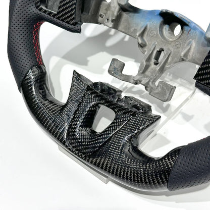 European Warehouse Stock Available: Sporty Glossy Carbon Fiber Alcantara Car Steering Wheels for Renault Megane 3 3RS
