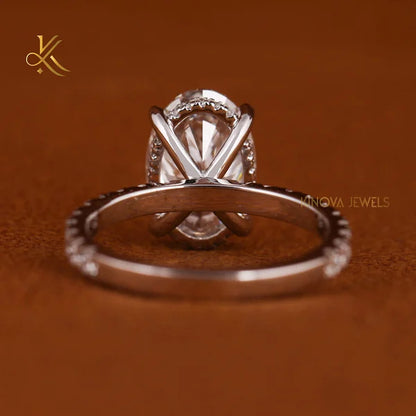 Beautiful Lab Grown Diamond Wedding Band With Dazzling Sparkle Perfect For Couples Seeking Elegant Jewelry