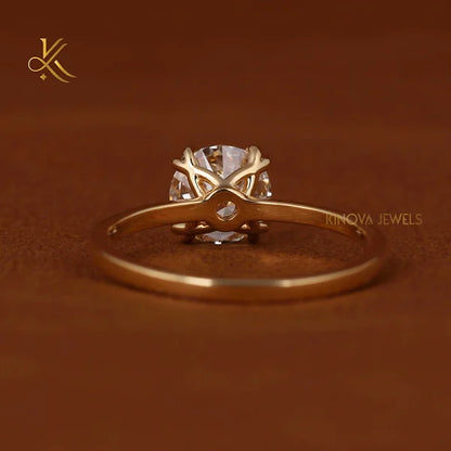 Luxurious Classic Lab Grown Diamond Wedding Band with 14K Gold Plating Silver 1.5-2.0 Carat IGI Certified for Couples