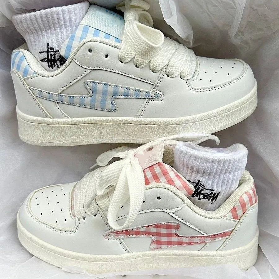 Ins Trendy Niche Versatile Board Shoes Women 2026 Spring Autumn Thick Sole Breathable Casual Bread White Shoes