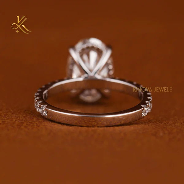 Beautiful Lab Grown Diamond Wedding Band With Dazzling Sparkle Perfect For Couples Seeking Elegant Jewelry