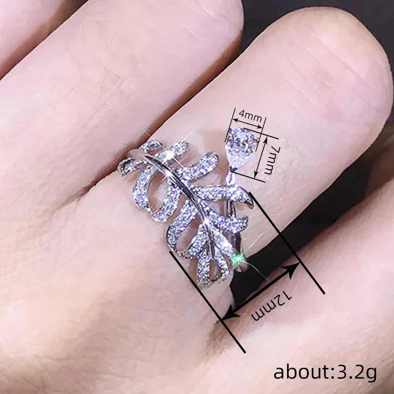 T0854 Women's White Gold Diamond Ring Pear Cut Natural Diamond Engagement Ring G Color Sparkling Leaf Design