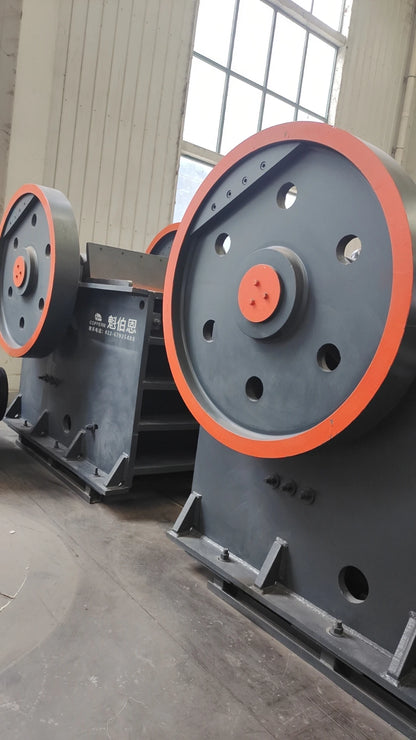 COPPERN 1-3 Tons Per Hour Mobile Stone Jaw Crusher Pe150 X 250 with AC Motor and Bearing for Quarry Mining High Productivity
