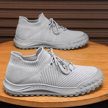 New Breathable Men's Sports Shoes Korean Edition Versatile Anti slip Casual Shoes Men's Running Shoes