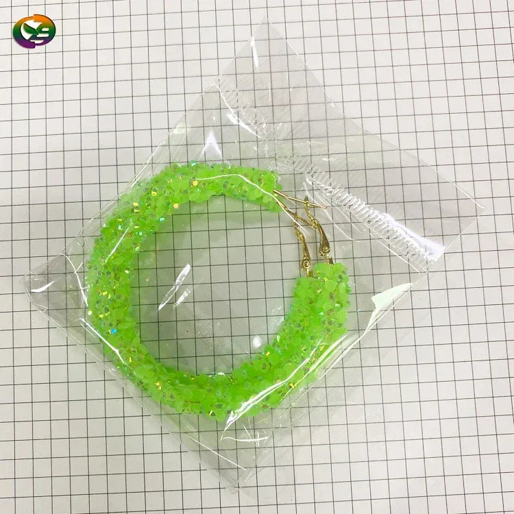 Trendy Women Geometric Big Hoop Earrings Resin Crystal Bling Hoop Earrings Custom Color Exaggerated Gold Earring for Girls