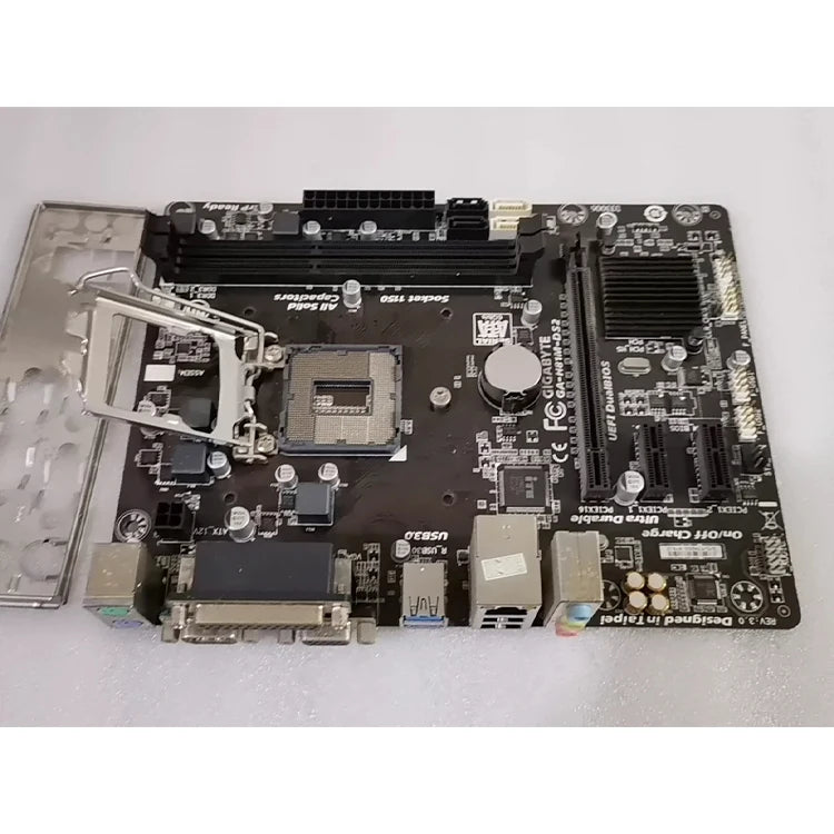 GIGABYTE H81M DS2 Supports 3th 4th Intel Core Processors with Intel H81 Express Chipset Supports DDR3 Memory Used Motherboard