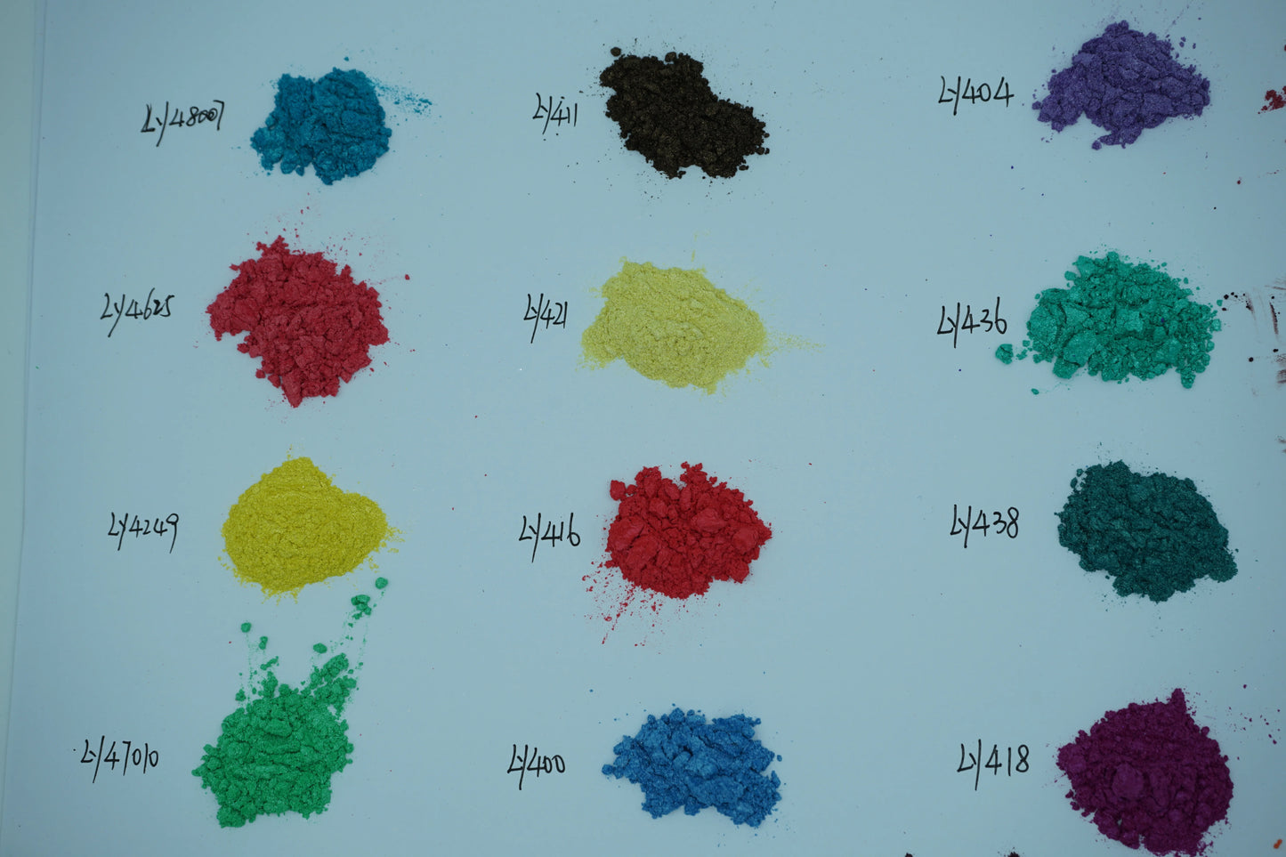 Skin Safe Cosmetic Grade Mica Powder Shimmer Glitter Pearl Pigment for Face Eye Lip Cosmetics Epoxy Resin Crafts