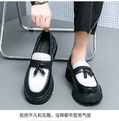 Thick Sole Classy Men Dress Shoes Black+White Color Handsome Wedding Tassels Loafer Shoes for Men