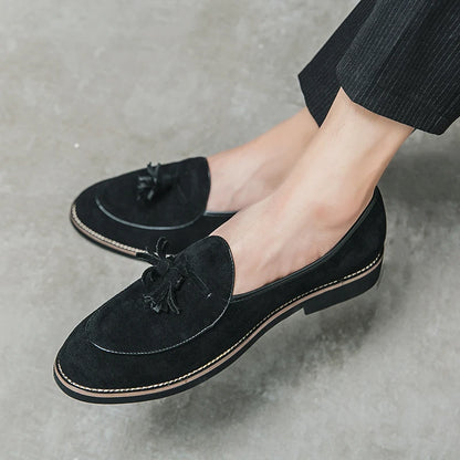 Green Color Faux Suede Breathable Logo Custom Available Wholesale Tassels Loafers Shoes for Men