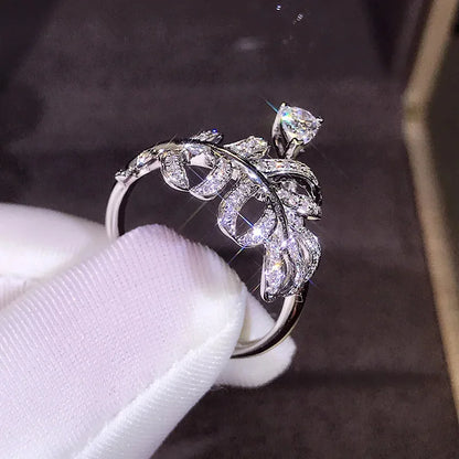 T0854 Women's White Gold Diamond Ring Pear Cut Natural Diamond Engagement Ring G Color Sparkling Leaf Design