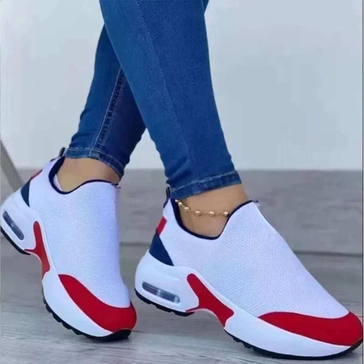 Women's Casual Sneakers Walking Style Shoes with Large Size and Height Increasing Cushion Color Matching Slip-On Shoes