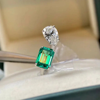 F1748 Emerald Ring Pear Cut Diamond Prong Setting Women's Classic Engagement Gemstone Fine Rings