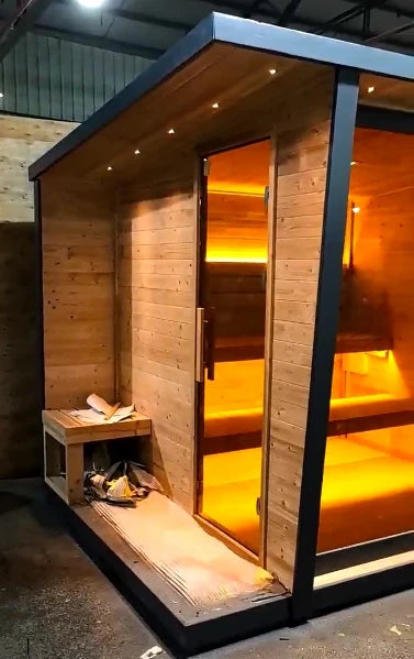 Long-Lasting Carbonized Spruce Outdoor Sauna Room Waterproof 6 Person Traditional Dry Sauna House with Heater