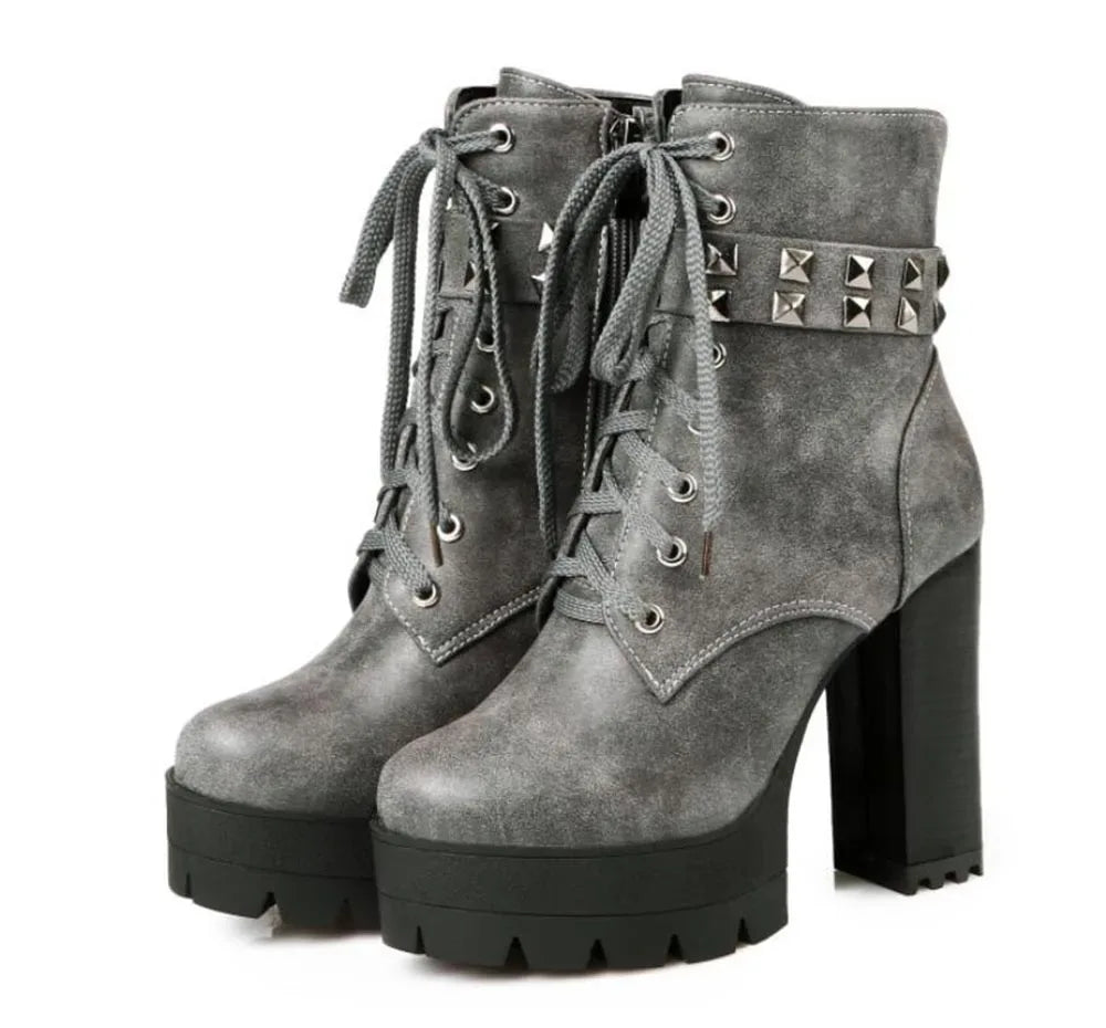 KNCOKAR The new autumn/winter fashion ultra high heels and short boots with a waterproof platform rivet and female boots