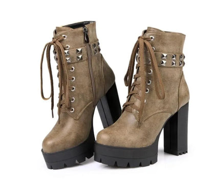 KNCOKAR The new autumn/winter fashion ultra high heels and short boots with a waterproof platform rivet and female boots