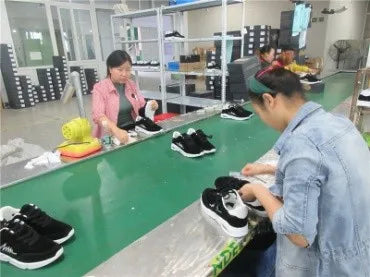 Green Color Faux Suede Breathable Logo Custom Available Wholesale Tassels Loafers Shoes for Men