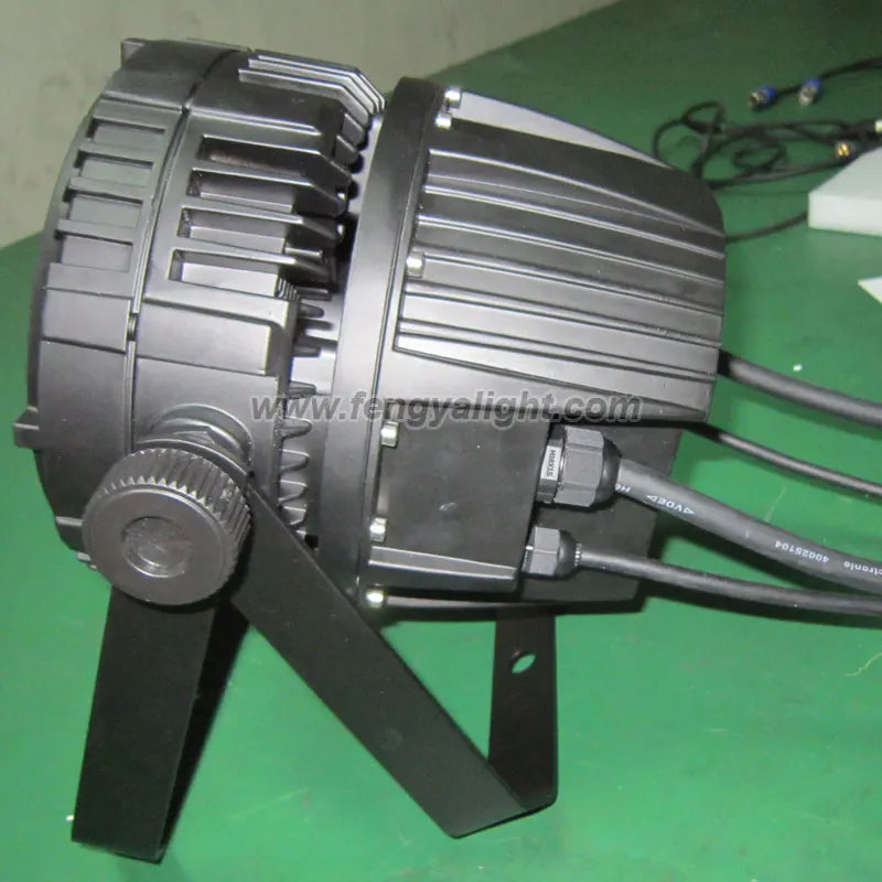 Good Quality Waterproof Outdoor RGBW 18x10W LED Par 64 Can