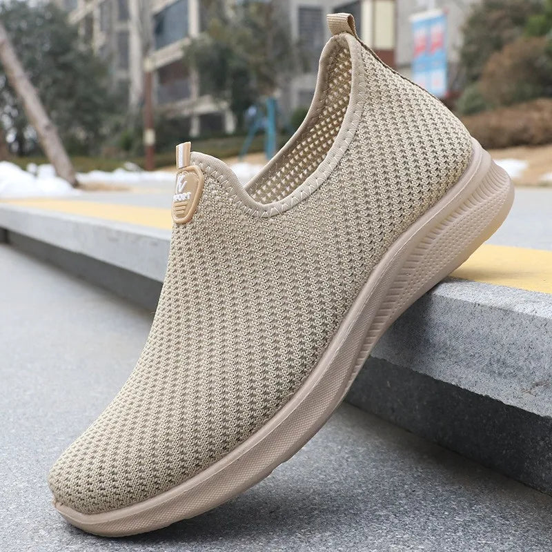 New Low-priced White Men's Sports Running Shoes, Walking Men's Casual Board Shoes