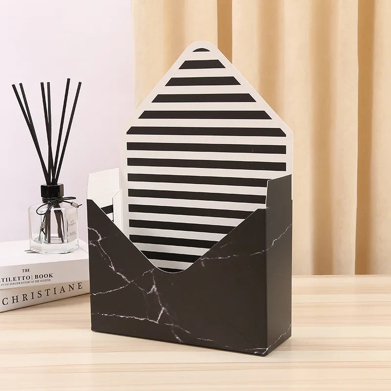 Yiwu China Suppliers Cheap Wholesale Folding Envelope Type Cardboard Paper Luxury Envelope Flower Packing Box for Mother's Day