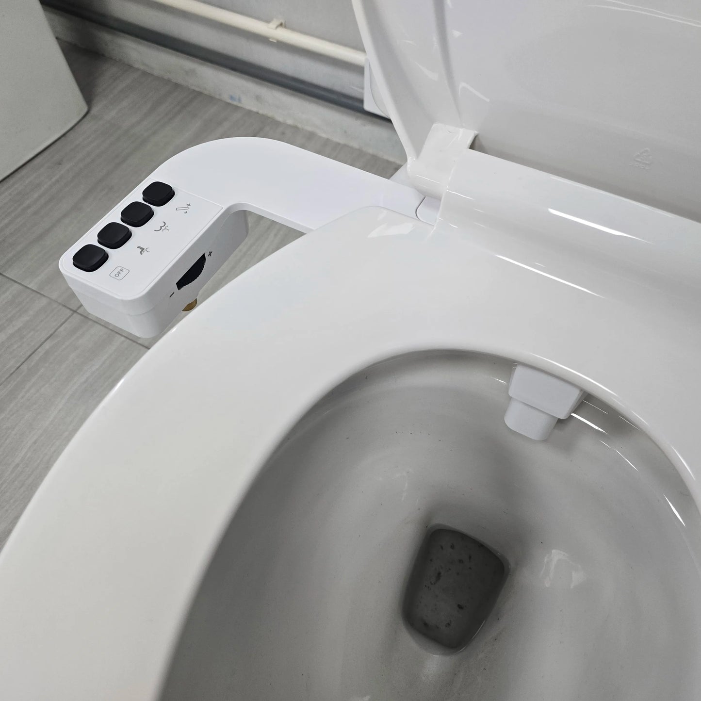 Newly Upgraded Sanitary Ware with Double Nozzles for Feminine Wash Device