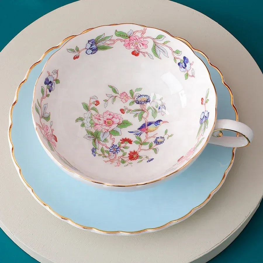European Hand-painted Gold Rim Flower Edge Coffee Cup Afternoon Tea Bone China Porcelain Tea Cup and Saucer
