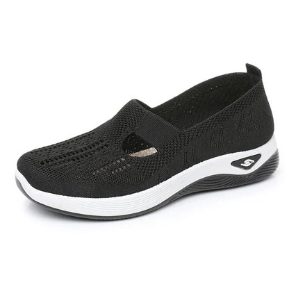 NY 2025 New lightweight summer breathable soft soled cloth shoes