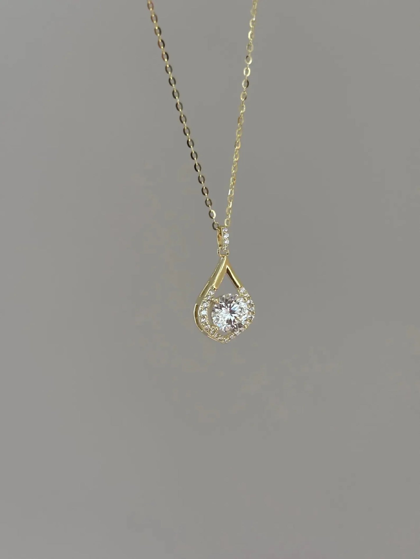 Teardrop Moissanite Halo Christian Party Necklace Silver Plated Sterling Silver Yellow Gold Spring Ring Closure Charms