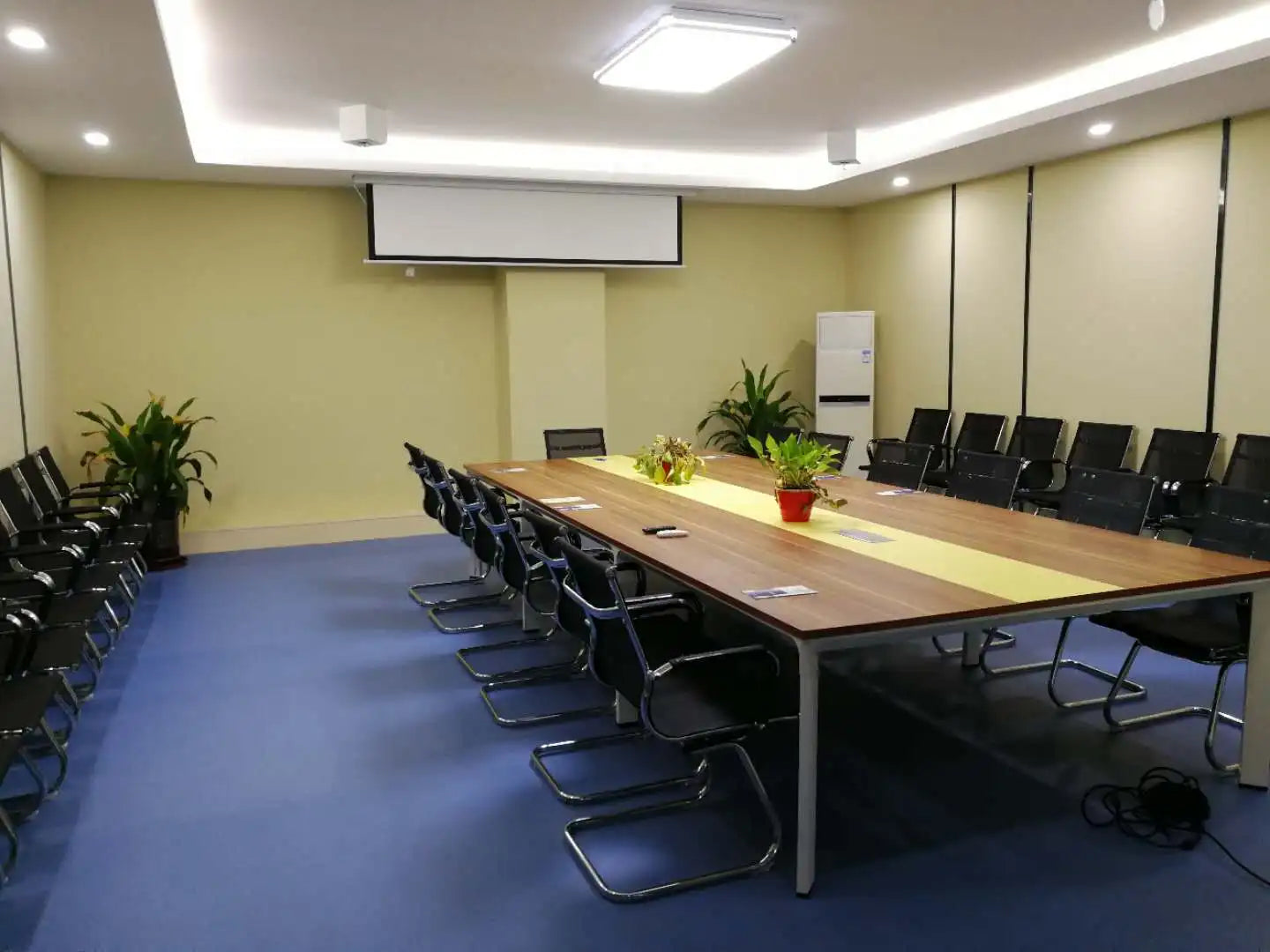 2024 Men Women Smartwatch Bluetooth Call Digital Smart Watch Fitness Clock Sports Waterproof Watches for Girls Kid Xiaomi iPhone