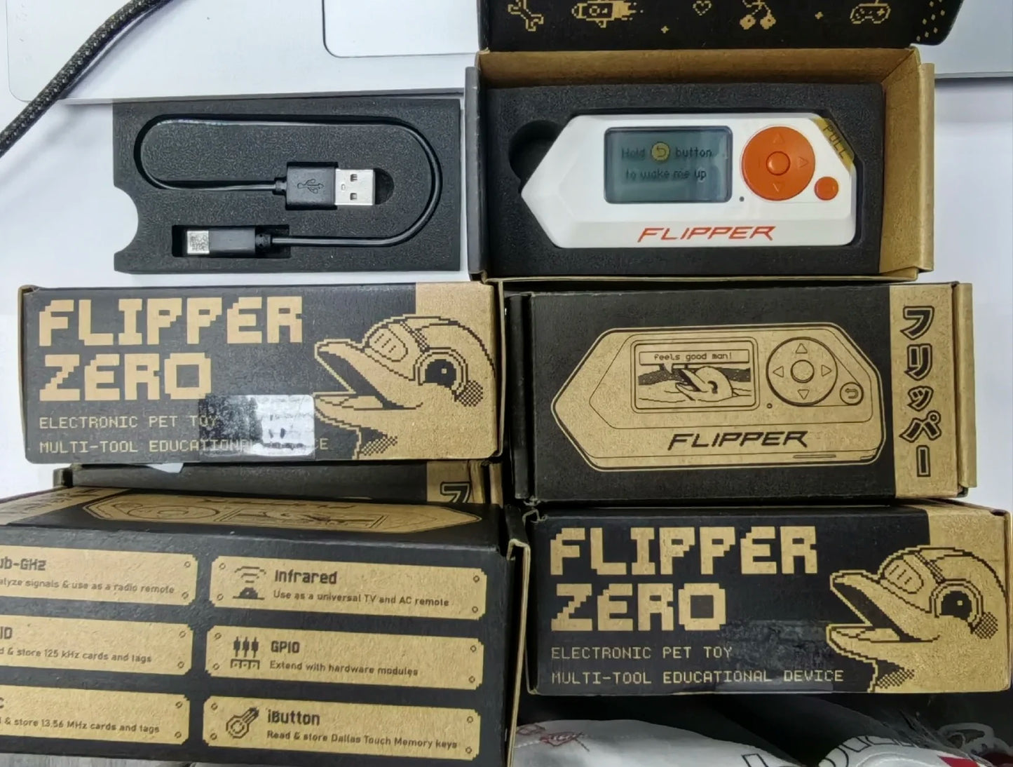 Original Flipper Zero Electronic Pet Dolphin Is an Open-source Multifunctional Tool