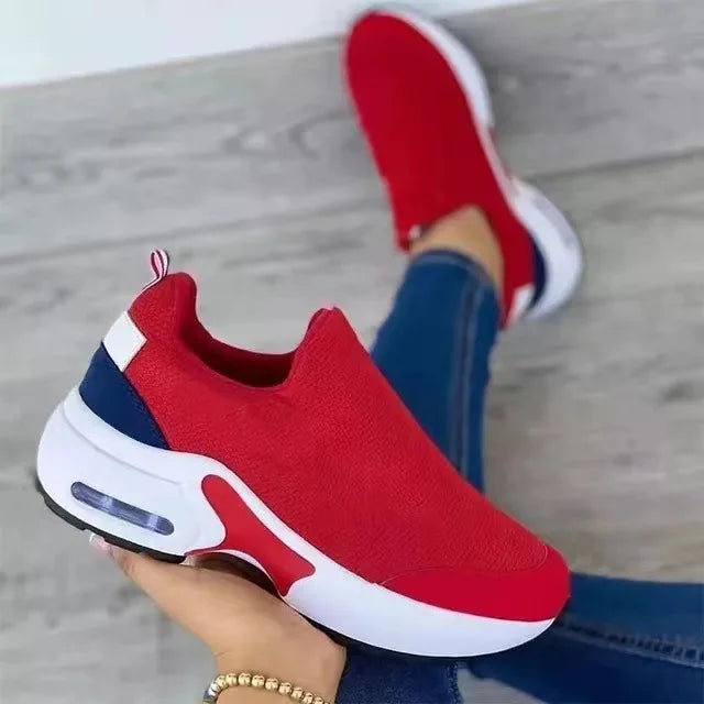 Women's Casual Sneakers Walking Style Shoes with Large Size and Height Increasing Cushion Color Matching Slip-On Shoes