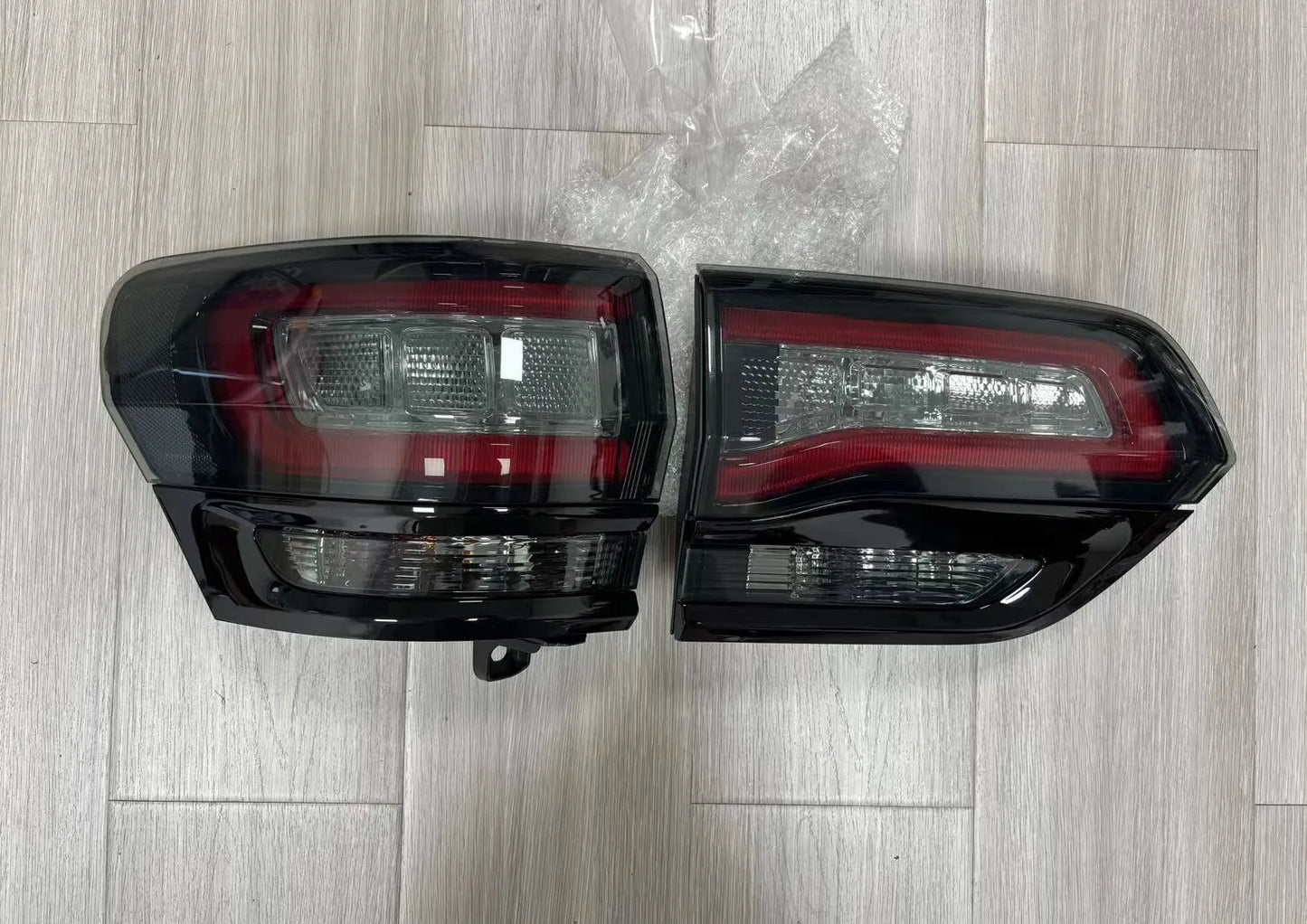 Bodykit for Jeep Grand Cherokee 2011-202 Upgrade to SRT8 Style with Aluminum Car Hood GRB Headlights Taillights Rear Bumper