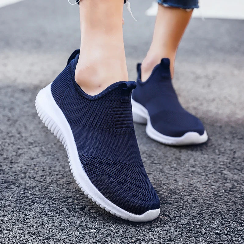 New Arrival Lightweight Slip-On Running Shoes for Couples Breathable Knit with Flexible Toe Air Cushion Cushioning Features