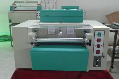 One Year Warranty No MOQ Desktop 18 Inch UV Coating Machine A3 Hand Feed UV Coater