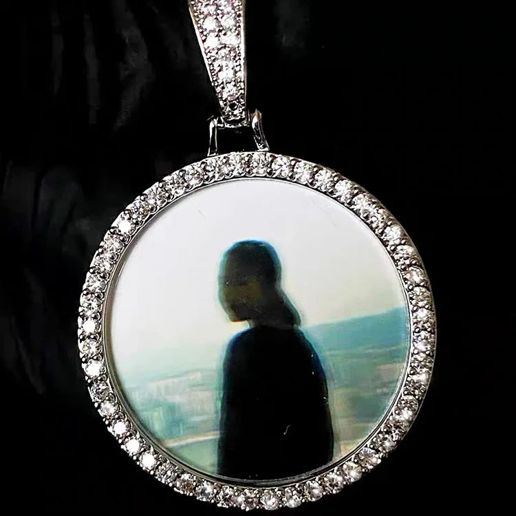 Custom Hip Hop Memory Medallion Jewelry 925 Silver with VVS Moissanite Ice Out Circle Picture Photo Pendant