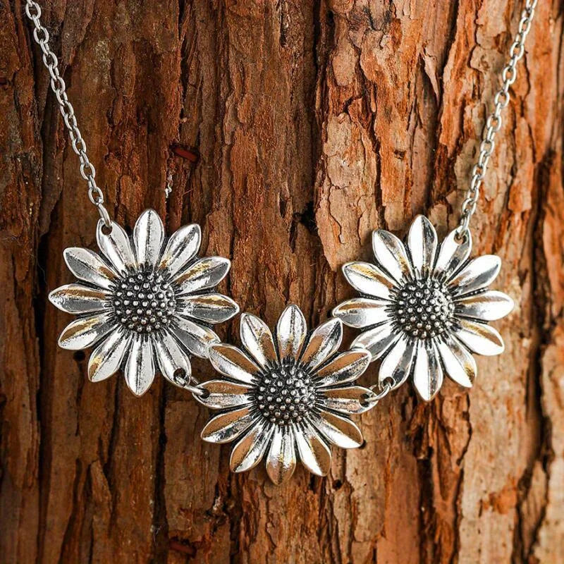 Timeless Sunflower Pendant Necklace - Vintage Floral Gift Jewelry, Versatile Botanical Design Necklace for Women