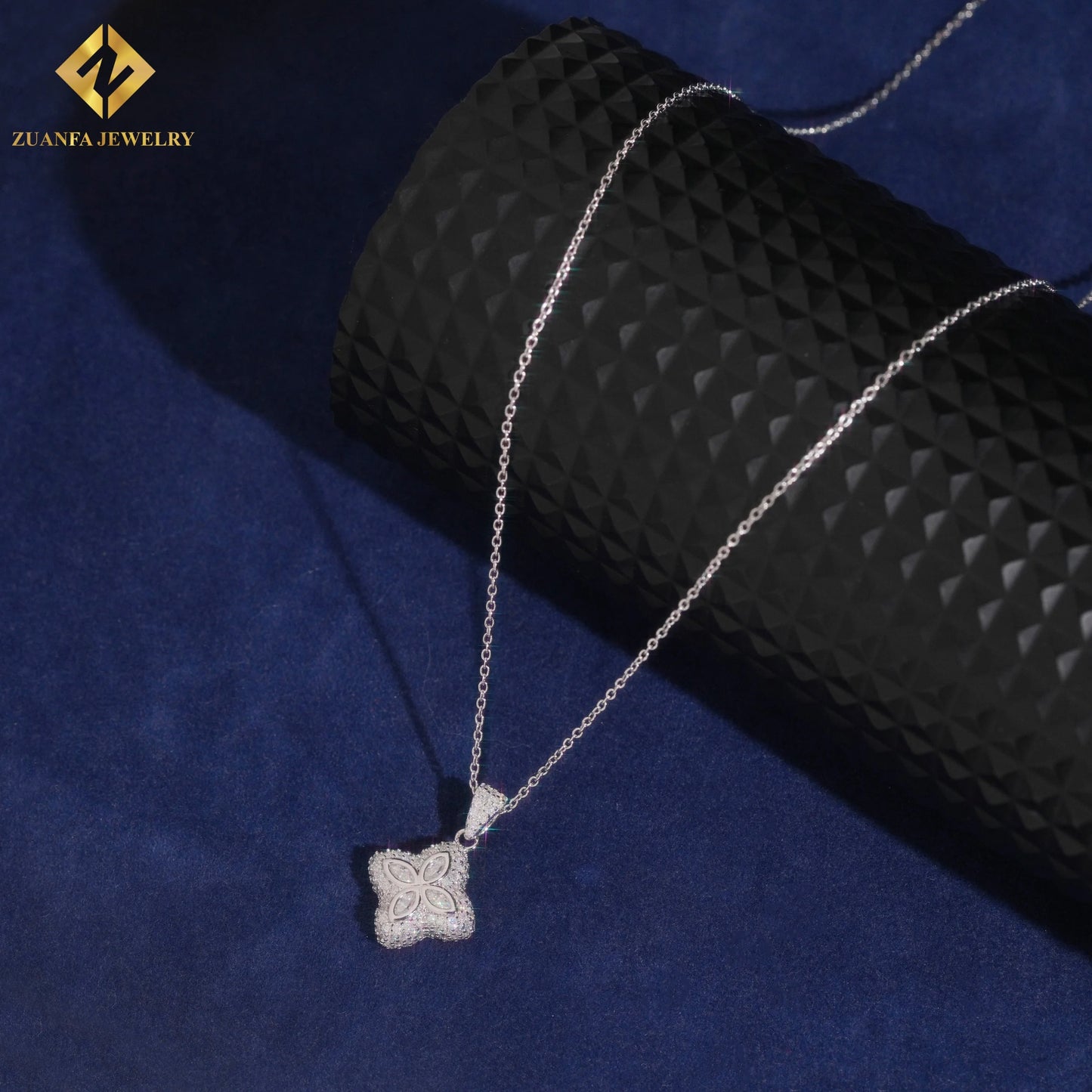 USA Local Stock Fashion Jewelry Iced Out Moissanite Clover Pendant Necklace 925 Silver Jewelry for Women Gift Anniversary