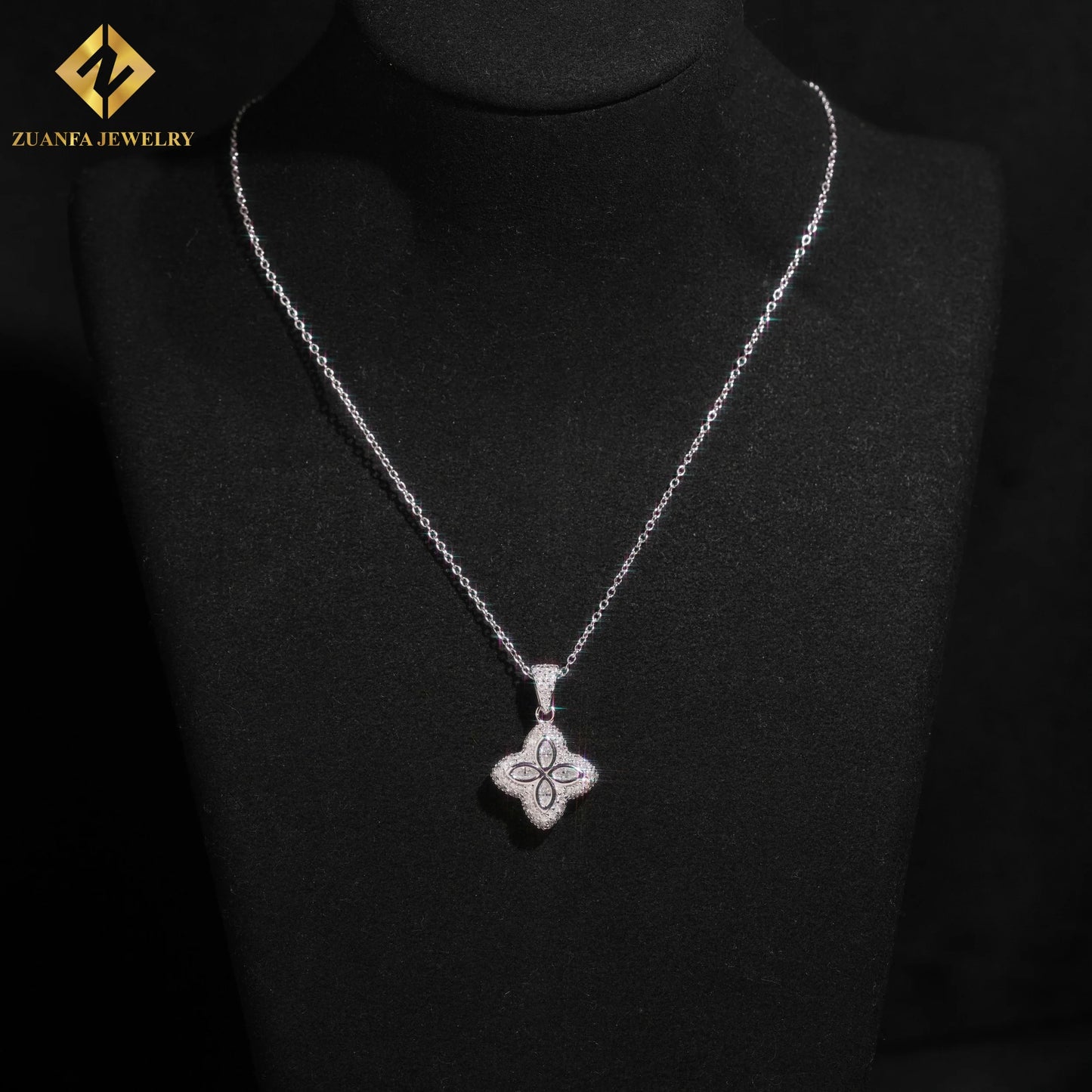 USA Local Stock Fashion Jewelry Iced Out Moissanite Clover Pendant Necklace 925 Silver Jewelry for Women Gift Anniversary