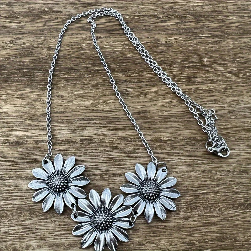 Timeless Sunflower Pendant Necklace - Vintage Floral Gift Jewelry, Versatile Botanical Design Necklace for Women