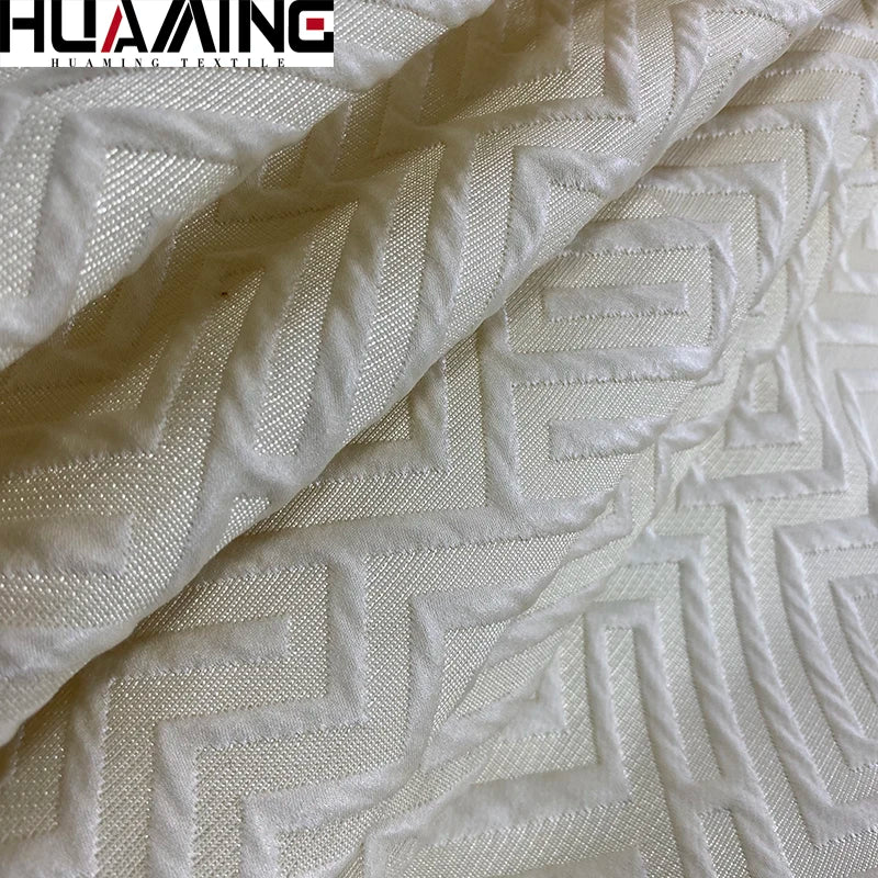 High Quality Jacquard Yarn Dyed Fabric Geometry Patterns Anti-Static Wholesale Sofa Upholstery with Woven Technique