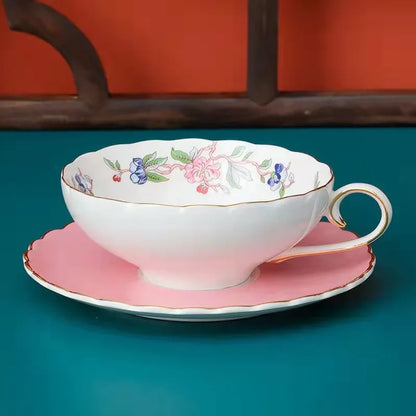 European Hand-painted Gold Rim Flower Edge Coffee Cup Afternoon Tea Bone China Porcelain Tea Cup and Saucer