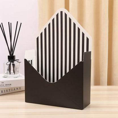 Yiwu China Suppliers Cheap Wholesale Folding Envelope Type Cardboard Paper Luxury Envelope Flower Packing Box for Mother's Day