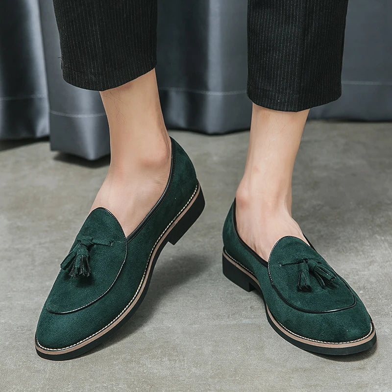 Green Color Faux Suede Breathable Logo Custom Available Wholesale Tassels Loafers Shoes for Men
